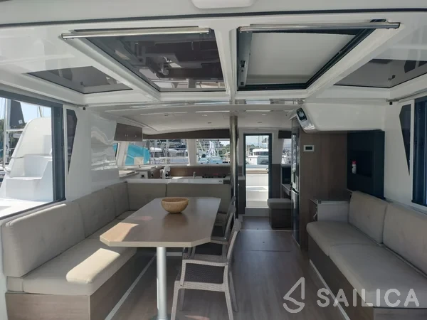 Bali 4.2 - Yacht Charter Sailica