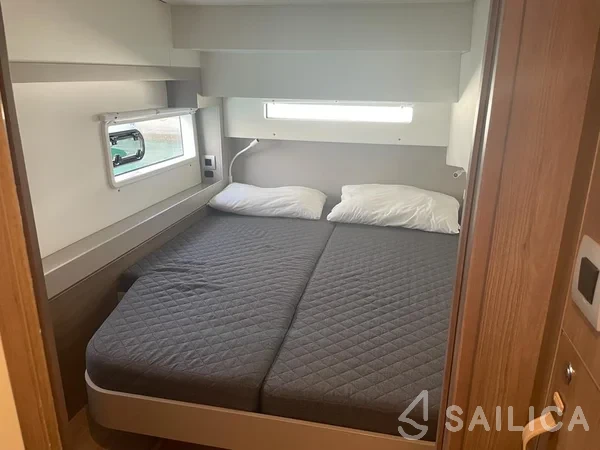 Bali 4.2 - Yacht Charter Sailica