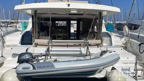 Bali 4.2 - Yacht Charter Sailica