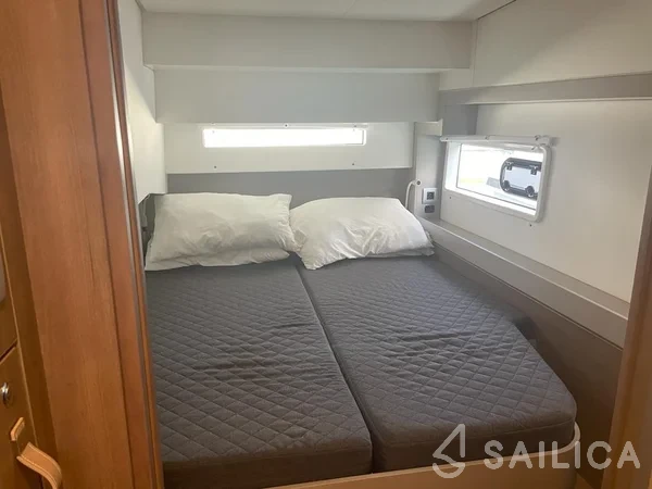 Bali 4.2 - Yacht Charter Sailica