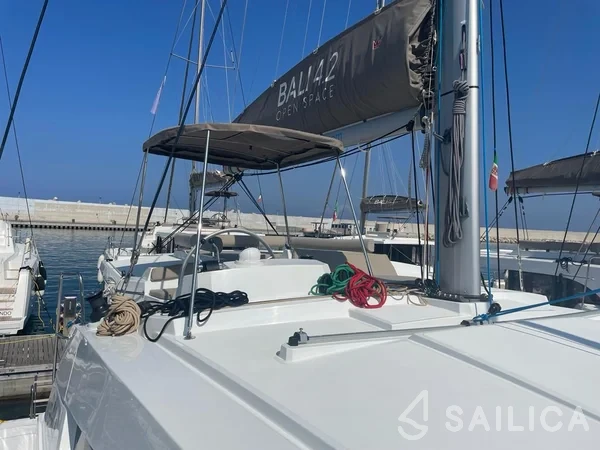 Bali 4.2 - Yacht Charter Sailica