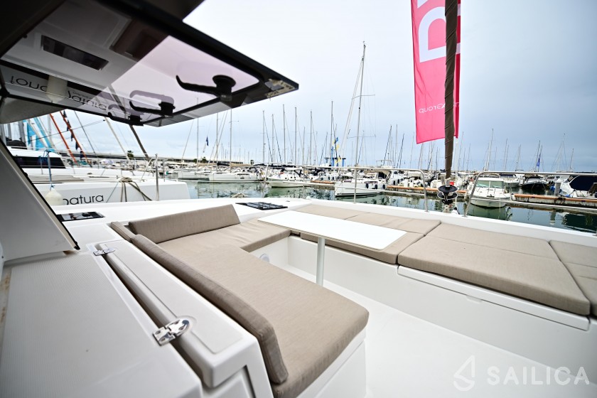 Bali 4.2 - Yacht Charter Sailica
