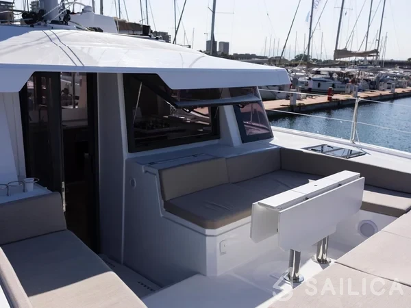 Bali 4.6 - Yacht Charter Sailica