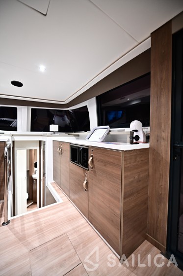Bali 4.6 - Yacht Charter Sailica