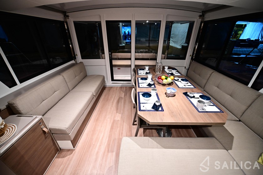 Bali 4.6 - Yacht Charter Sailica