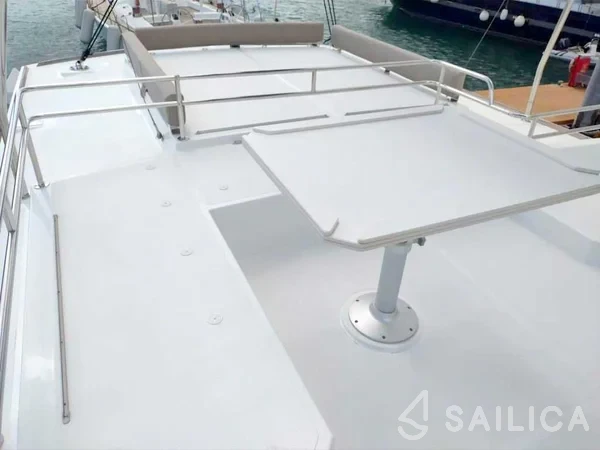 Bali 4.6 - Yacht Charter Sailica