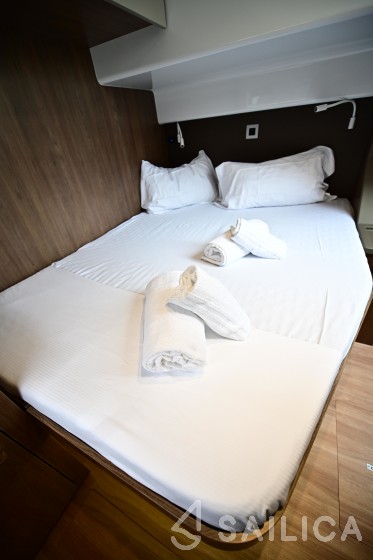 Bali 4.6 - Yacht Charter Sailica