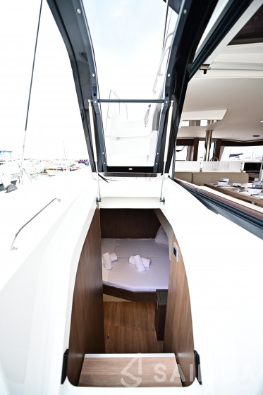 Bali 4.6 - Yacht Charter Sailica