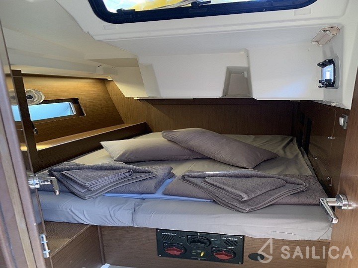 Oceanis 46.1 - Yacht Charter Sailica