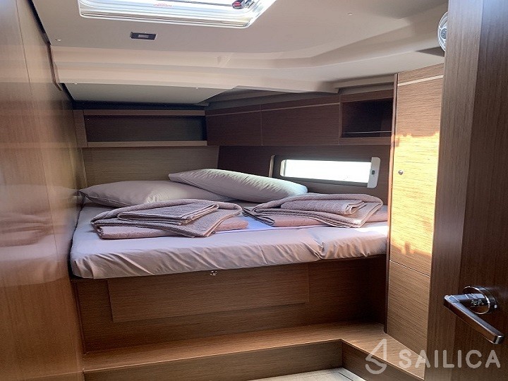 Oceanis 46.1 - Yacht Charter Sailica