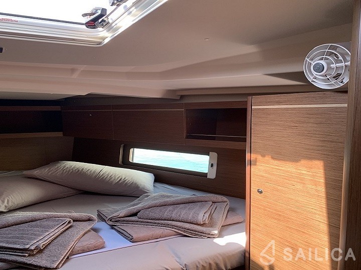 Oceanis 46.1 - Yacht Charter Sailica
