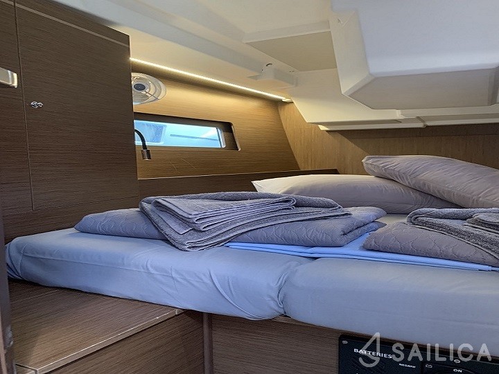 Oceanis 46.1 - Yacht Charter Sailica