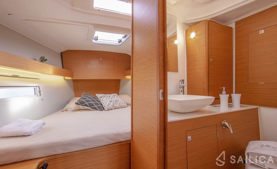 Dufour 390 - Yacht Charter Sailica