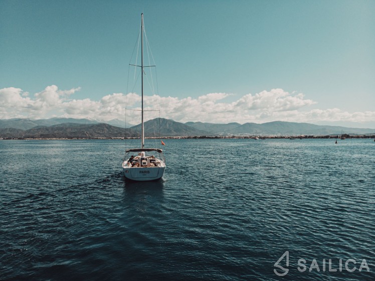 Dufour 390 - Yacht Charter Sailica