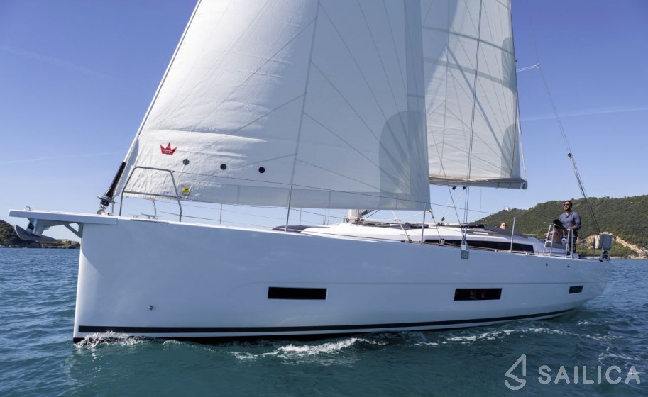 Dufour 390 - Yacht Charter Sailica