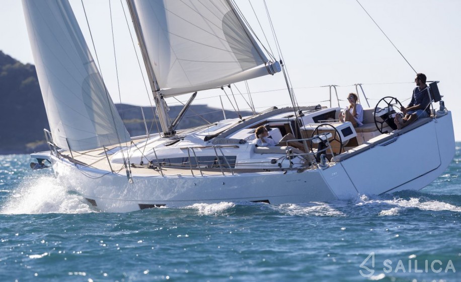 Dufour 390 - Yacht Charter Sailica