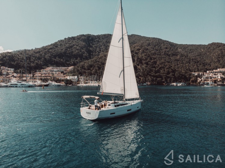 Dufour 390 - Yacht Charter Sailica