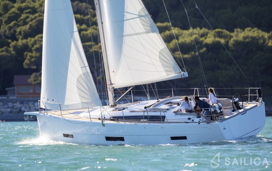 Dufour 390 - Yacht Charter Sailica