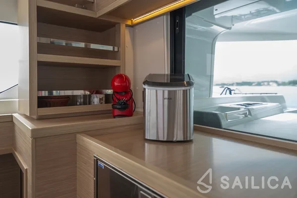 Lagoon 46  - Yacht Charter Sailica