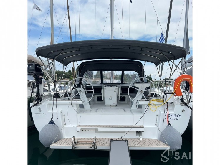 Oceanis 51.1 - Yacht Charter Sailica