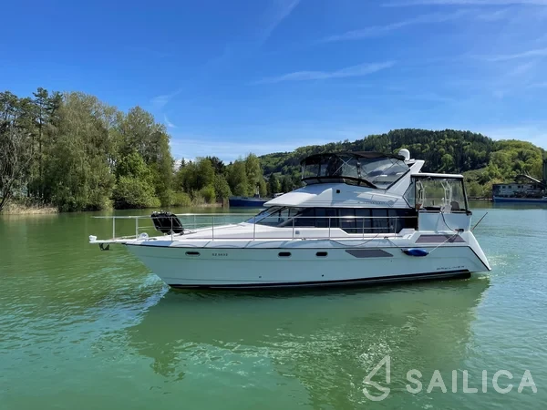 Motoryacht - Yacht Charter Sailica