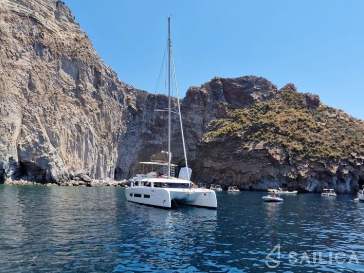 Dufour 48 - Yacht Charter Sailica