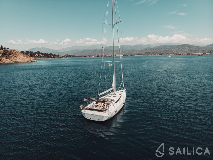 Bavaria C45 Style - Yacht Charter Sailica