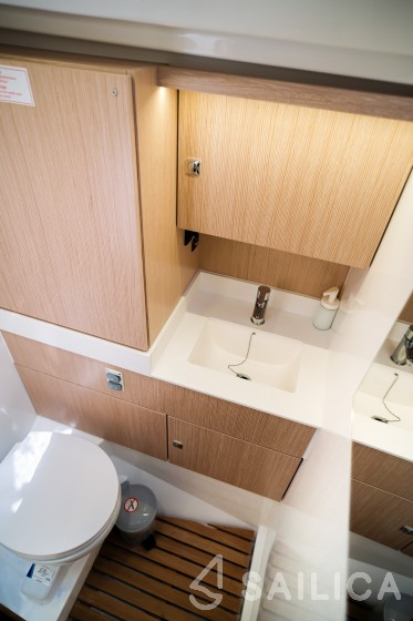 Bavaria C45 Style - Yacht Charter Sailica