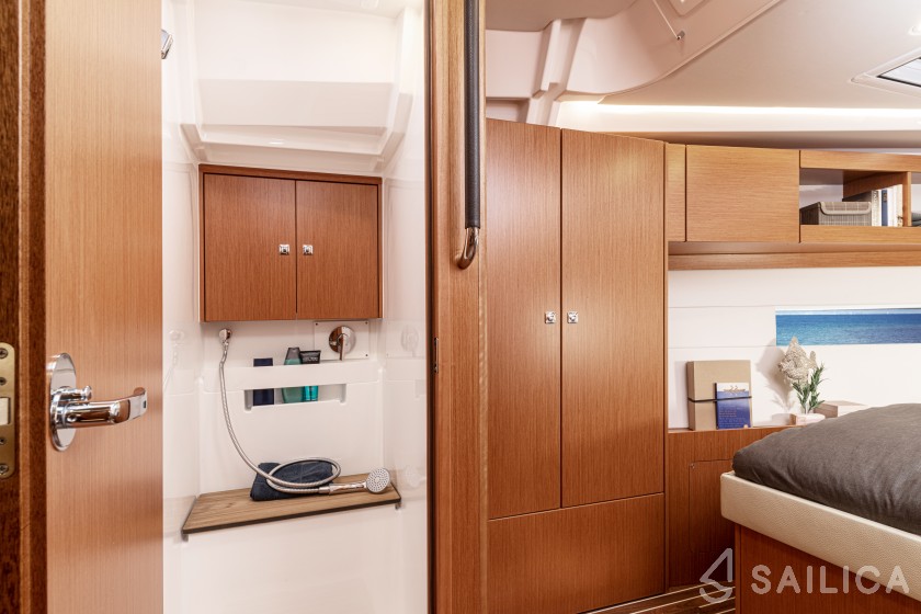 Bavaria C45 Style - Yacht Charter Sailica
