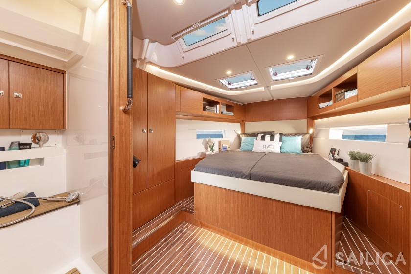 Bavaria C45 Style - Yacht Charter Sailica