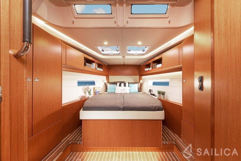 Bavaria C45 Style - Yacht Charter Sailica