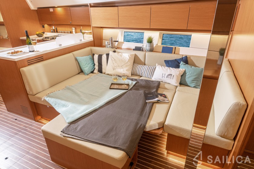 Bavaria C45 Style - Yacht Charter Sailica