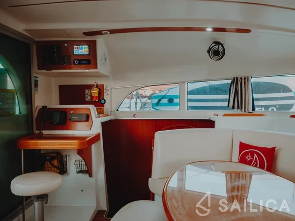 Lagoon 380 - Yacht Charter Sailica