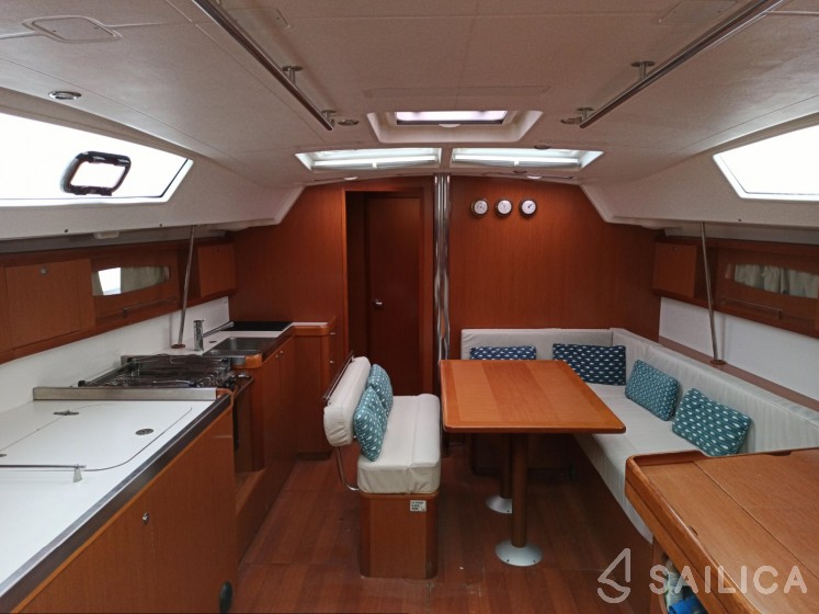 Oceanis 46 - Yacht Charter Sailica