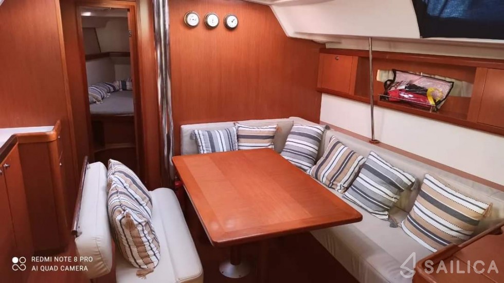 Oceanis 46 - Yacht Charter Sailica