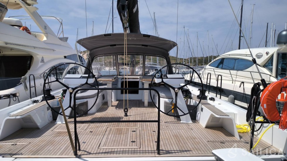First 53 - Yacht Charter Sailica