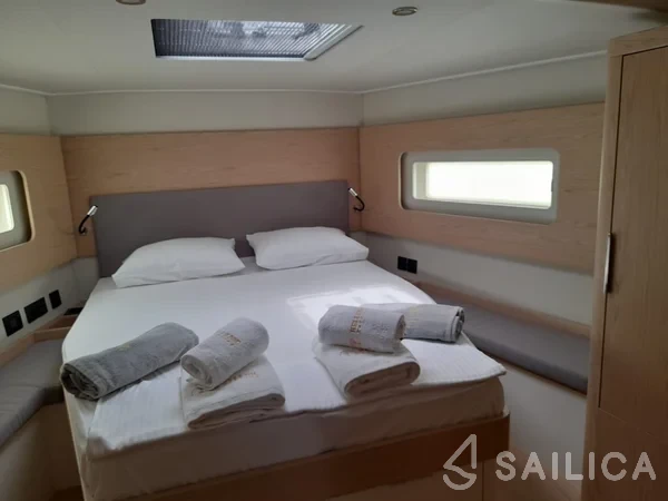 First 53 - Yacht Charter Sailica