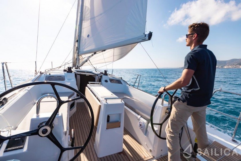 Oceanis 34.1 - Yacht Charter Sailica