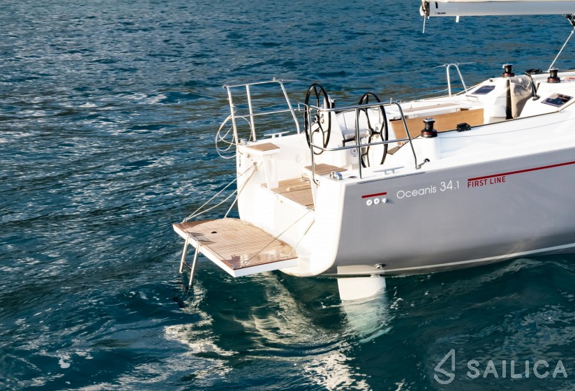 Oceanis 34.1 - Yacht Charter Sailica