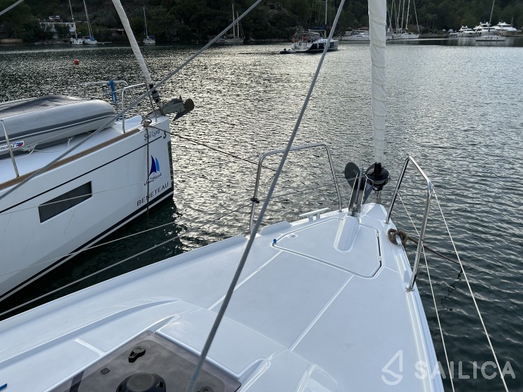 Oceanis 34.1 - Yacht Charter Sailica