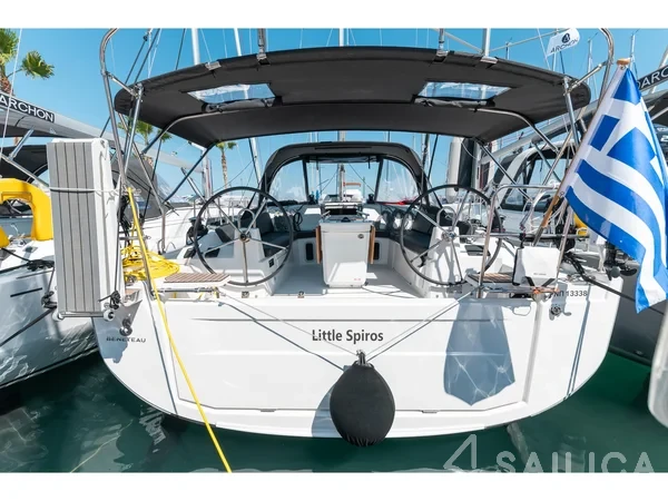 Oceanis 40.1 - Yacht Charter Sailica
