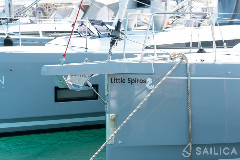 Oceanis 40.1 - Yacht Charter Sailica