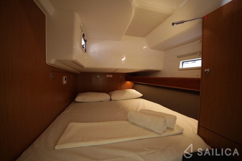 Bavaria 46 Cruiser - Yacht Charter Sailica