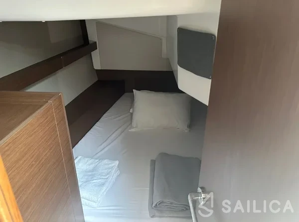 Oceanis 34.1 - Yacht Charter Sailica