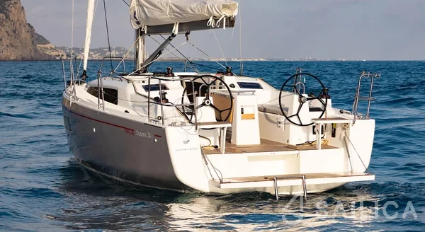 Oceanis 34.1 - Yacht Charter Sailica