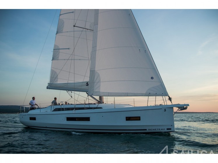 Oceanis 40.1 - Yacht Charter Sailica