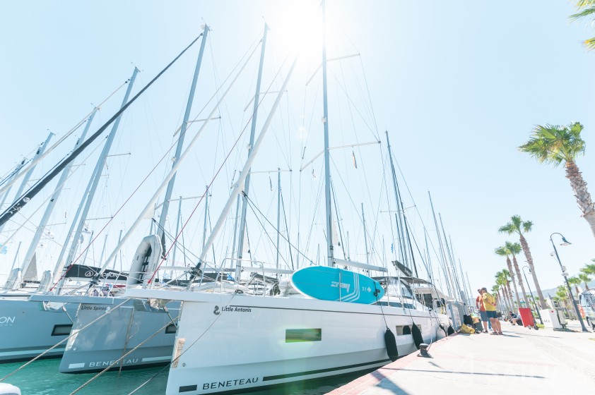 Oceanis 40.1 - Yacht Charter Sailica