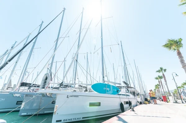 Oceanis 40.1 - Yacht Charter Sailica