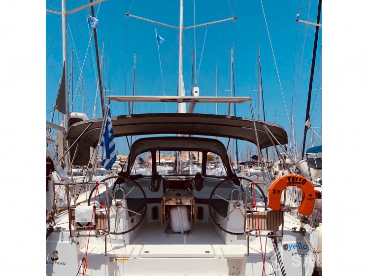 Oceanis 40.1 - Yacht Charter Sailica