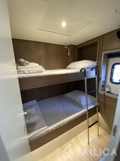 Bali 4.6 - Yacht Charter Sailica